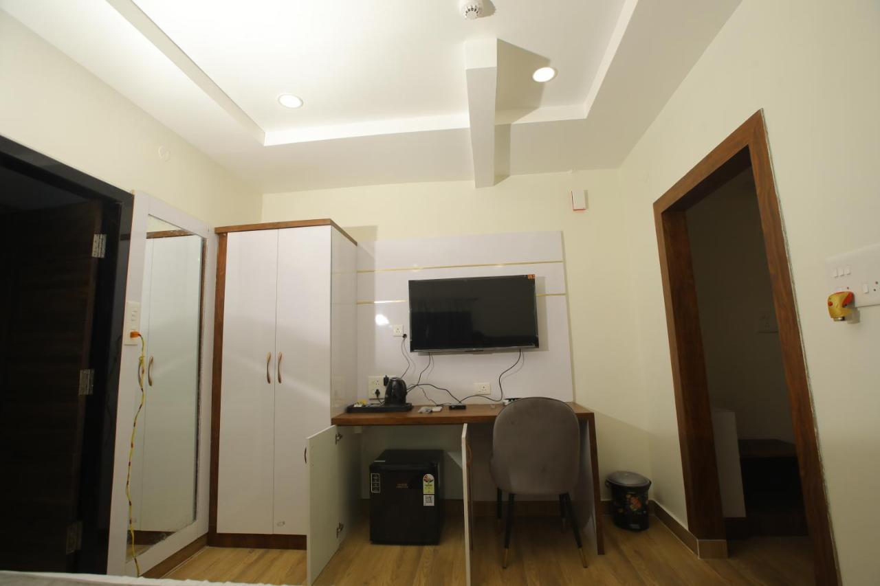 Radha Rani Residency Otel Khammam Dış mekan fotoğraf